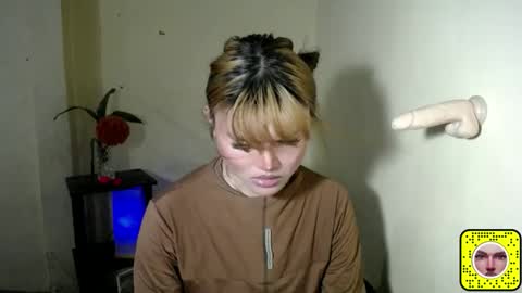 lovelily_xoxo online show from 9, 4, 2026