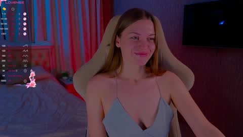 Snapshot of lovellalipss chatting on 9, 12, 2024 Laura online show from 9, 12, 2024