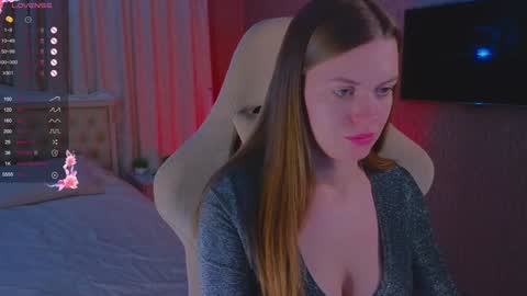 Snapshot of lovellalipss chatting on 10, 12, 2024 Laura online show from 10, 12, 2024