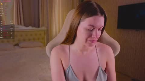 Snapshot of lovellalipss chatting on 24, 12, 2024 Laura online show from 24, 12, 2024