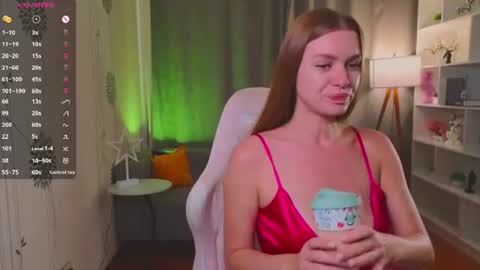 Snapshot of lovellalipss chatting on 22, 7, 2026 Laura online show from 22, 7, 2026