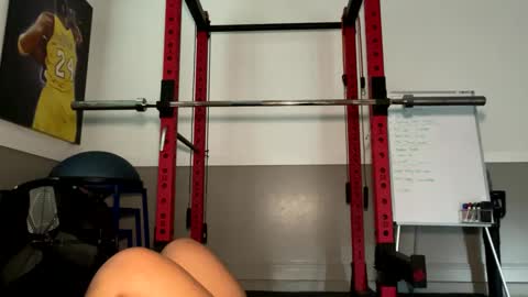 Snapshot of lovellly_ chatting on 27, 9, 2025 Love online show from 27, 9, 2025
