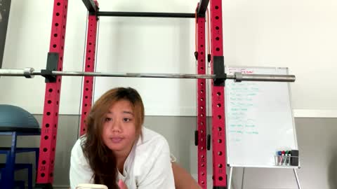 Snapshot of lovellly_ chatting on 4, 10, 2025 Love online show from 4, 10, 2025