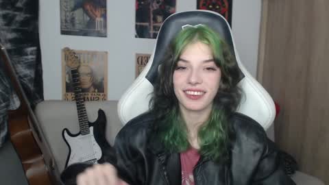 Snapshot of lovely_cass chatting on 17, 12, 2024 Cassie online show from 17, 12, 2024