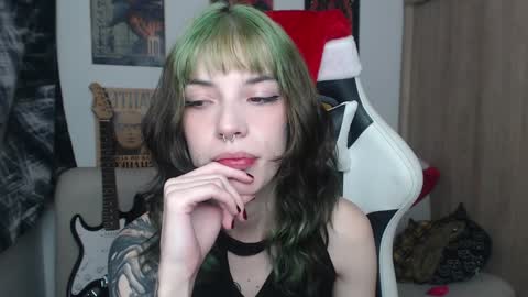 Snapshot of lovely_cass chatting on 31, 12, 2024 Cassie online show from 31, 12, 2024