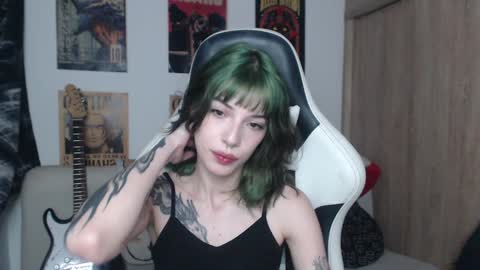 Snapshot of lovely_cass chatting on 5, 1, 2025 Cassie online show from 5, 1, 2025