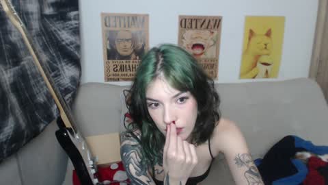 Snapshot of lovely_cass chatting on 7, 1, 2025 Cassie online show from 7, 1, 2025