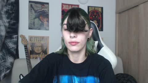 Snapshot of lovely_cass chatting on 8, 1, 2025 Cassie online show from 8, 1, 2025