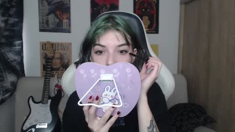 Snapshot of lovely_cass chatting on 10, 1, 2025 Cassie online show from 10, 1, 2025