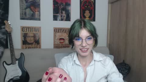 Snapshot of lovely_cass chatting on 1, 2, 2025 Cassie online show from 1, 2, 2025