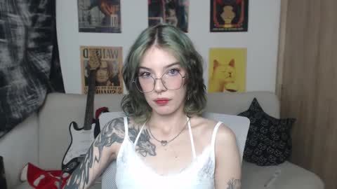 Snapshot of lovely_cass chatting on 13, 2, 2025 Cassie online show from 13, 2, 2025