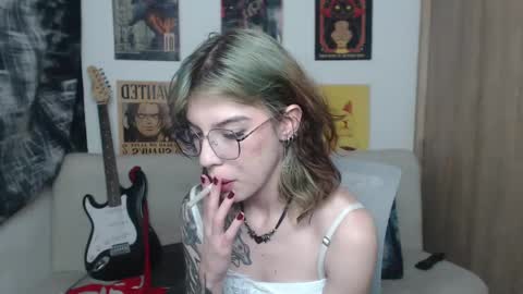 Snapshot of lovely_cass chatting on 24, 2, 2025 Cassie online show from 24, 2, 2025