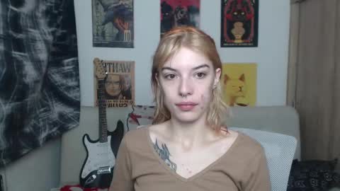 Snapshot of lovely_cass chatting on 2, 3, 2025 Cassie online show from 2, 3, 2025