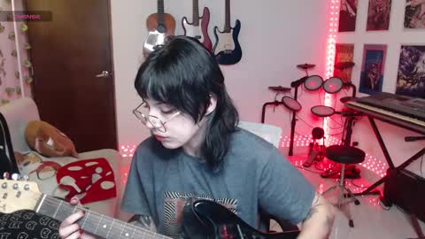 Snapshot of lovely_cass chatting on 8, 10, 2025 Cassie online show from 8, 10, 2025