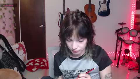 Snapshot of lovely_cass chatting on 20, 10, 2025 Cassie online show from 20, 10, 2025