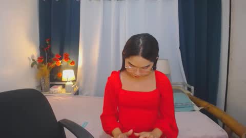 lovely_dianne online show from 14, 2, 2025