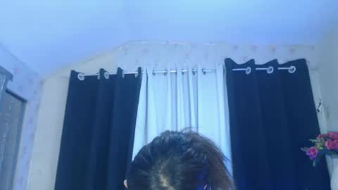 lovely_dianne online show from 17, 2, 2025