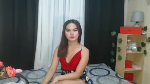 lovely_dianne online show from 25, 2, 2025