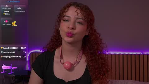 Snapshot of lovely_emma18 chatting on 30, 1, 2025 Emma online show from 30, 1, 2025