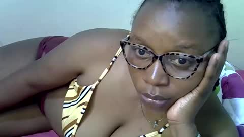Snapshot of lovely_gee chatting on 16, 4, 2026 sexylover online show from 16, 4, 2026