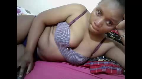Snapshot of lovely_gee chatting on 18, 5, 2026 sexylover online show from 18, 5, 2026