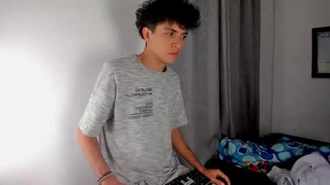 Snapshot of lovely_horny713 chatting on 19, 4, 2026 Salo online show from 19, 4, 2026