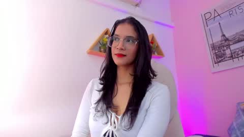 Snapshot of lovely_oliviaa chatting on 2, 6, 2026 Olivia online show from 2, 6, 2026