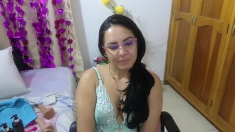 Snapshot of lovely_trix_ chatting on 3, 12, 2024 Trix online show from 3, 12, 2024