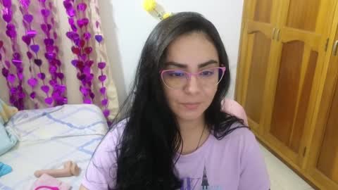 Snapshot of lovely_trix_ chatting on 17, 12, 2024 Trix online show from 17, 12, 2024
