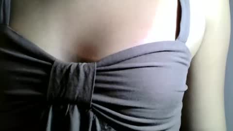 lovely_yvoneslutty online show from 16, 9, 2025