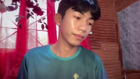 Snapshot of lovelyboy_jm chatting on 15, 5, 2026 lovelyboy_jm online show from 15, 5, 2026