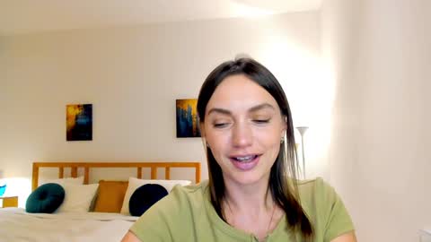 Snapshot of lovelyeemia chatting on 7, 12, 2024 Mia online show from 7, 12, 2024