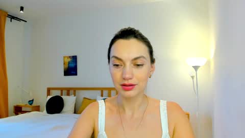 Snapshot of lovelyeemia chatting on 12, 12, 2024 Mia online show from 12, 12, 2024