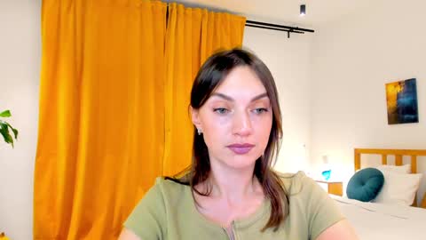 Snapshot of lovelyeemia chatting on 13, 12, 2024 Mia online show from 13, 12, 2024