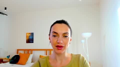 Snapshot of lovelyeemia chatting on 14, 12, 2024 Mia online show from 14, 12, 2024