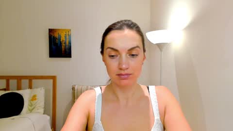 Snapshot of lovelyeemia chatting on 21, 12, 2024 Mia online show from 21, 12, 2024