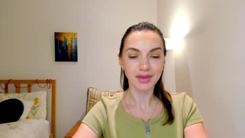 Snapshot of lovelyeemia chatting on 24, 12, 2024 Mia online show from 24, 12, 2024