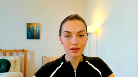 Snapshot of lovelyeemia chatting on 28, 12, 2024 Mia online show from 28, 12, 2024
