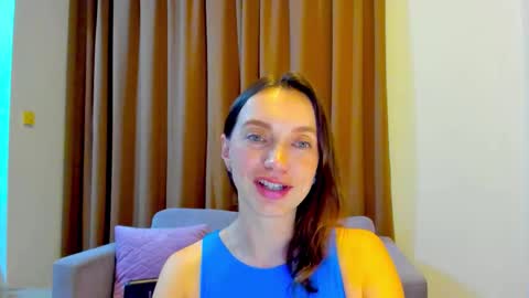 Snapshot of lovelyeemia chatting on 28, 9, 2025 Mia online show from 28, 9, 2025