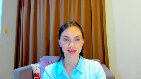 Snapshot of lovelyeemia chatting on 8, 10, 2025 Mia online show from 8, 10, 2025