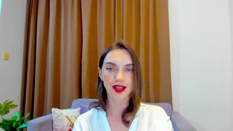Snapshot of lovelyeemia chatting on 18, 10, 2025 Mia online show from 18, 10, 2025