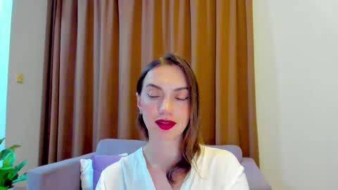 Snapshot of lovelyeemia chatting on 20, 10, 2025 Mia online show from 20, 10, 2025