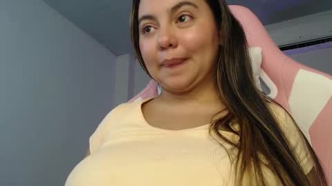 Snapshot of lovelyfunxx chatting on 8, 3, 2025 Karla and Angel online show from 8, 3, 2025