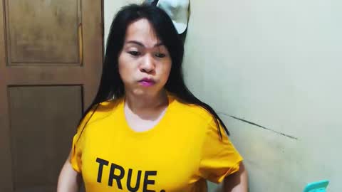 lovelykimts32 online show from 23, 9, 2025