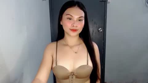 lovelykristelle online show from 21, 2, 2025