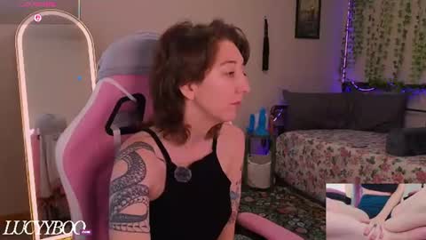 lovelylittlelucyy online show from 20, 7, 2026