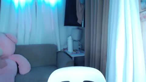 Snapshot of lovelymae18 chatting on 7, 1, 2025 lovelymae18 online show from 7, 1, 2025