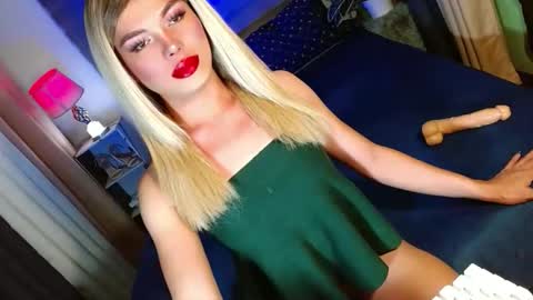 lovelymiss_shyna11 online show from 13, 9, 2025