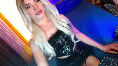 lovelymiss_shyna11 online show from 2, 3, 2026