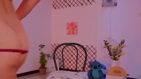 Snapshot of lovelymoon_ chatting on 15, 5, 2026 lovelymoon_ online show from 15, 5, 2026